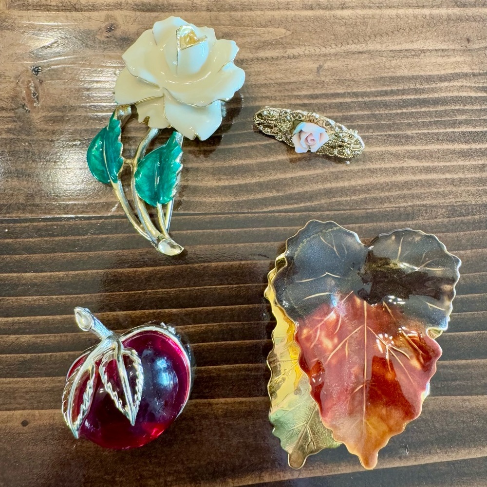 Vintage Floral, Leaf and Apple Grandma Brooch Lot